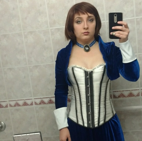 🌻 Meet your Posher, Claire: - Picture 3 of 3